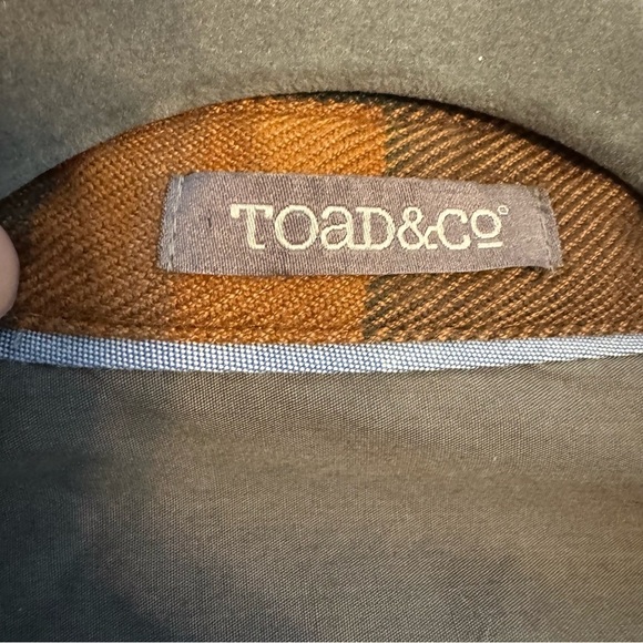 Toad & Co Men’s Flannel Button Down - Picture 5 of 8